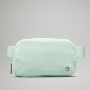 NWOT lululemon everywhere belt bag mint moment